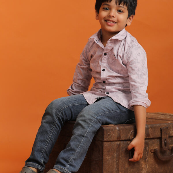 Geometric Charm Shirt – Light Pink